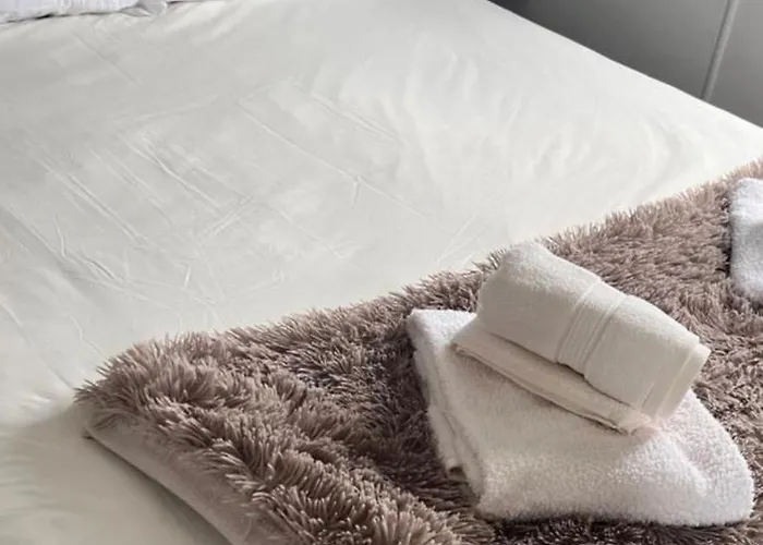 Trailer By The Sea *