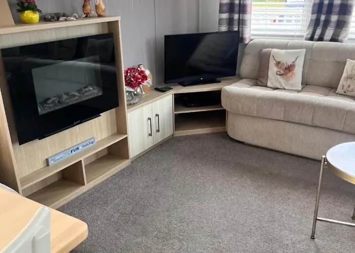 Trailer By The Sea *